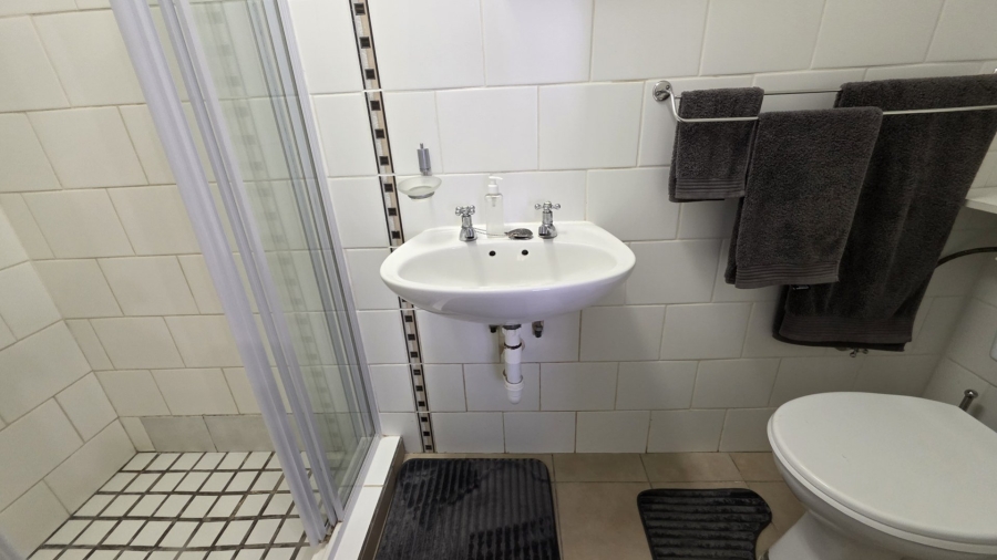 3 Bedroom Property for Sale in Twee Kuilen Western Cape